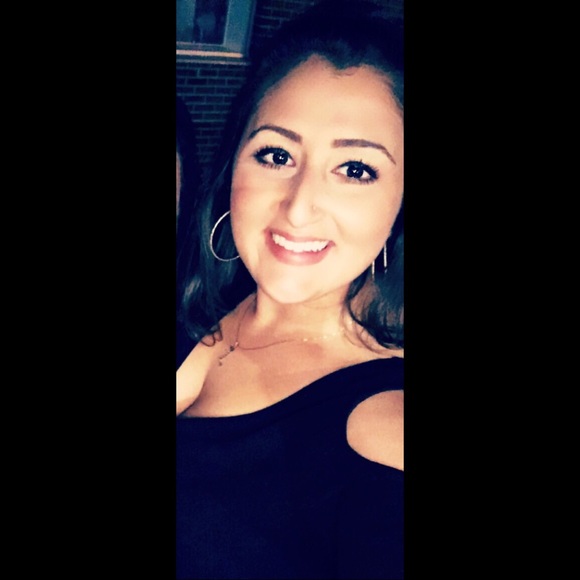 Meet your Posher, Krystina - Picture 2 of 2